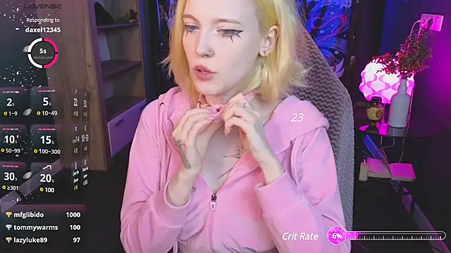 Snapshot of Crackling_Tatii chatting on 12.12.24 Crackling Tatii online show from 12.12.24