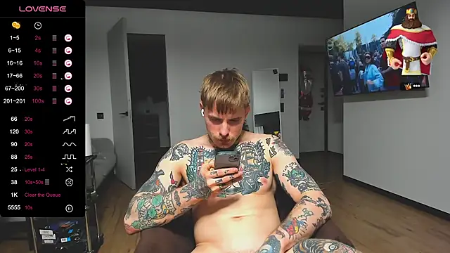 Snapshot of white_King9999 chatting on 12.19.24 white King9999 online show from 12.19.24