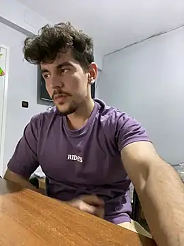 Snapshot of AKAdogukann chatting on 03.20.25 AKAdogukann online show from 03.20.25