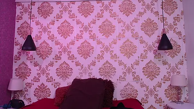 Dafne huges online show from 12.18.24