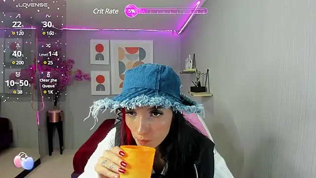 Dafne huges online show from 12.24.24