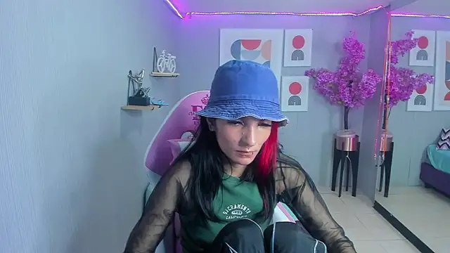 Dafne huges online show from 01.10.25