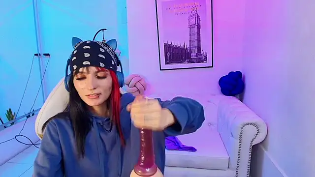 Dafne huges online show from 01.14.25