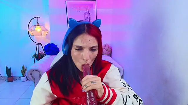 Dafne huges online show from 01.19.25