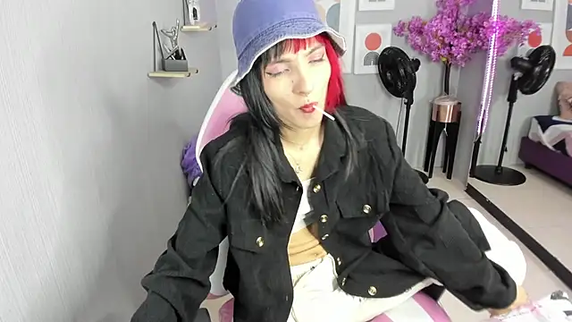 Dafne huges online show from 01.30.25