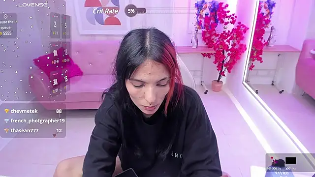 Dafne huges online show from 03.15.25