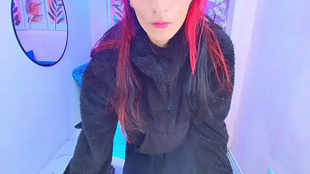 Dafne huges online show from 09.17.25