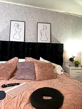 Katti Barrera online show from 12.02.25