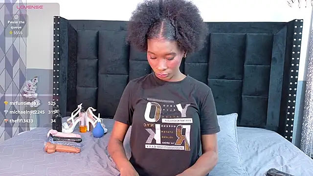 petitelittleebony online show from 03.04.26