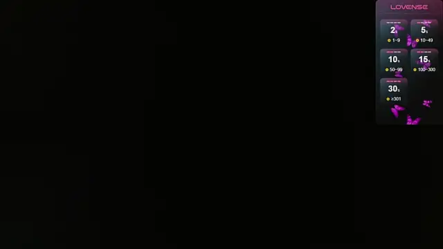 Snapshot of Emmi_Cam chatting on 05.13.26 Emmi Cam online show from 05.13.26