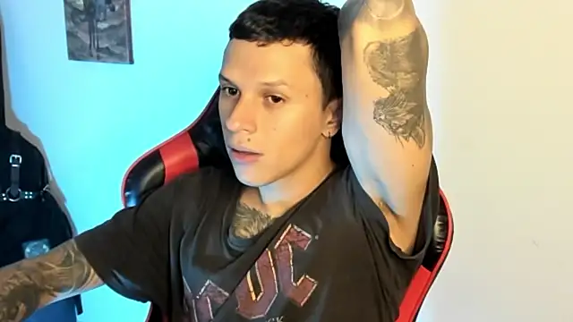 Snapshot of goodboy69l chatting on 02.08.26 goodboy69l online show from 02.08.26