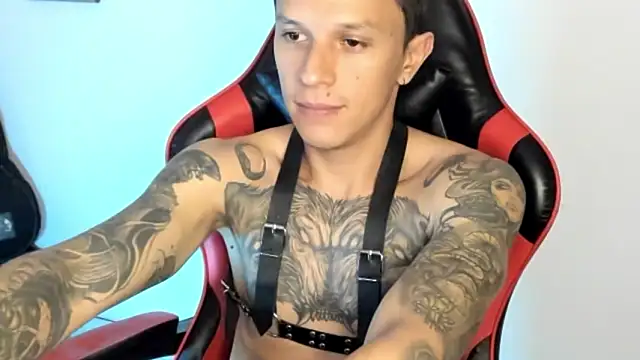 Snapshot of goodboy69l chatting on 02.10.26 goodboy69l online show from 02.10.26