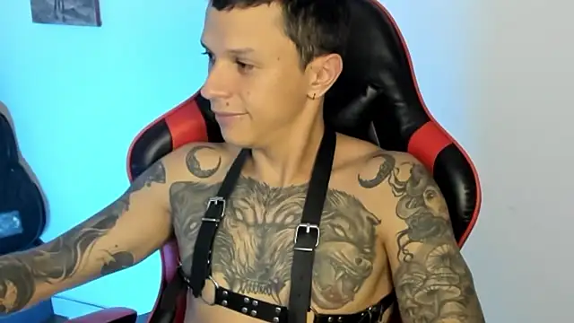 Snapshot of goodboy69l chatting on 02.10.26 goodboy69l online show from 02.10.26