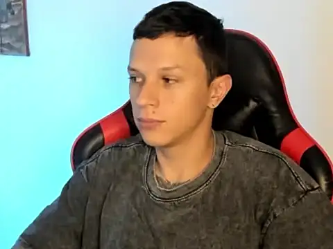 Snapshot of goodboy69l chatting on 02.11.26 goodboy69l online show from 02.11.26