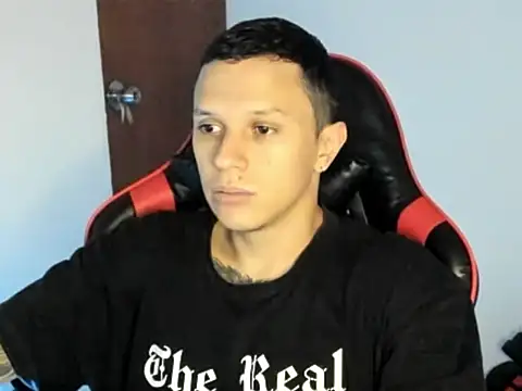 Snapshot of goodboy69l chatting on 06.05.26 goodboy69l online show from 06.05.26