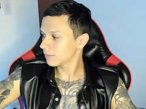 Snapshot of goodboy69l chatting on 06.18.26 goodboy69l online show from 06.18.26