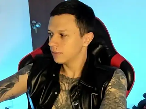 Snapshot of goodboy69l chatting on 06.20.26 goodboy69l online show from 06.20.26