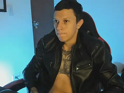 Snapshot of goodboy69l chatting on 07.11.26 goodboy69l online show from 07.11.26