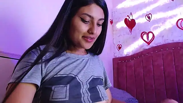 SarahStones online show from 02.21.25