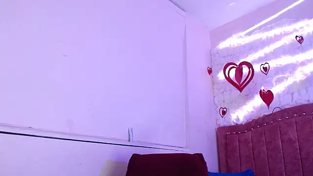 SarahStones online show from 02.28.25