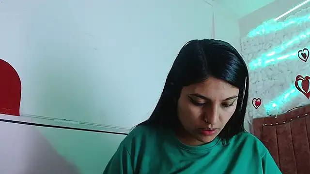 SarahStones online show from 03.18.25