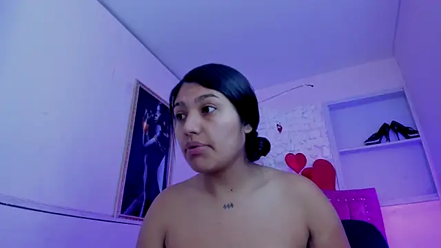 SarahStones online show from 10.08.25