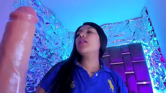 SarahStones online show from 12.01.25