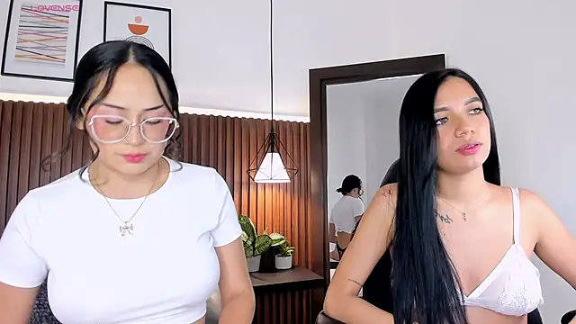 emma white 01 online show from 02.28.25