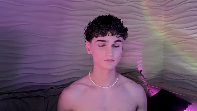 adam 21cm   online show from 01.25.25