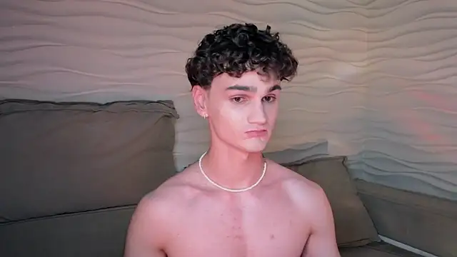 adam 21cm   online show from 01.26.25