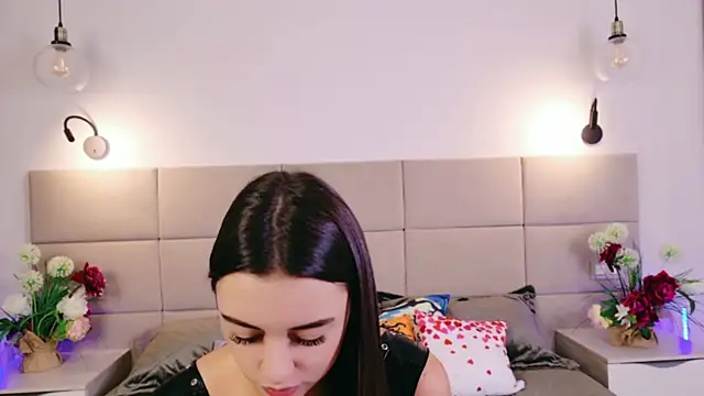 Alisha Shy online show from 10.17.25