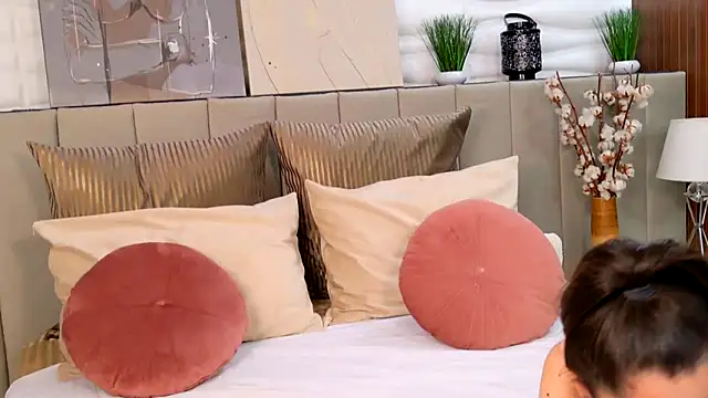 Snapshot of AvaLanne_ chatting on 01.16.25 AvaLanne online show from 01.16.25