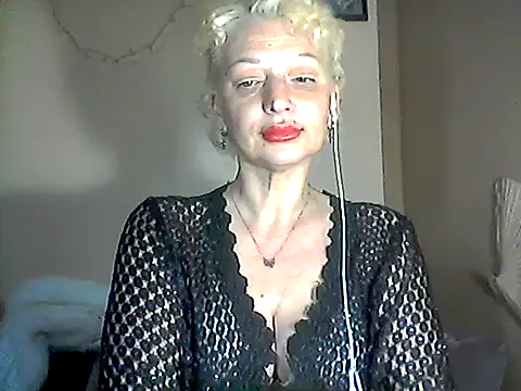 Snapshot of MaryJane441 chatting on 04.21.26 MaryJane441 online show from 04.21.26