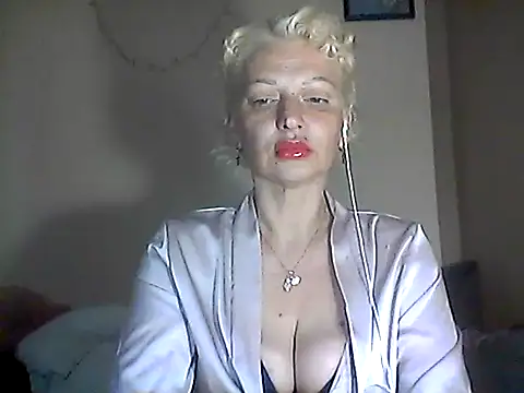 Snapshot of MaryJane441 chatting on 05.02.26 MaryJane441 online show from 05.02.26