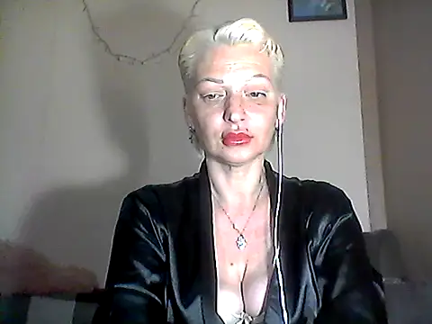 Snapshot of MaryJane441 chatting on 05.04.26 MaryJane441 online show from 05.04.26