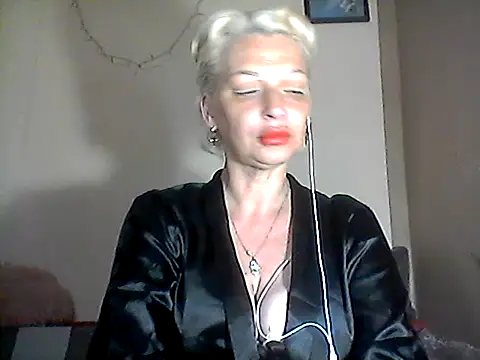 Snapshot of MaryJane441 chatting on 05.27.26 MaryJane441 online show from 05.27.26