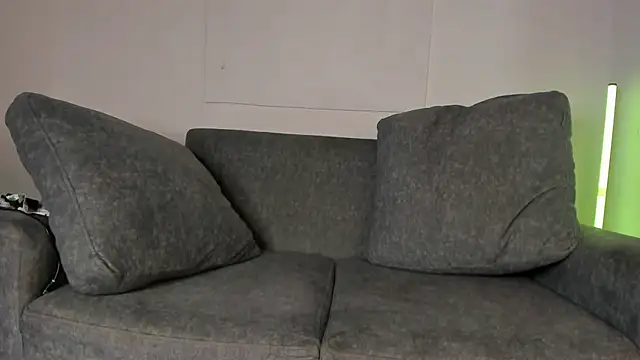 zoe roux21 online show from 02.23.25