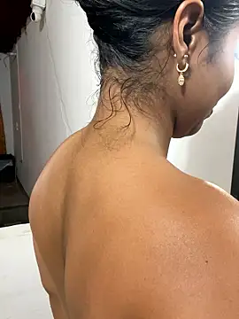 zoe roux21 online show from 11.01.25