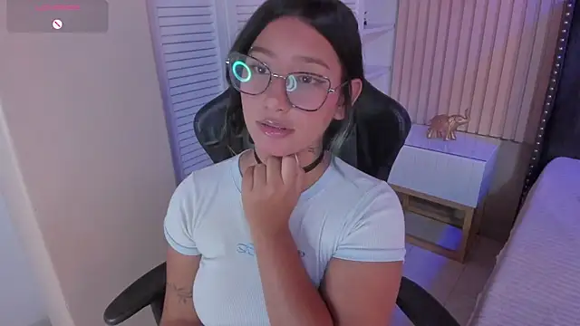 Yazmin rouse online show from 03.19.25