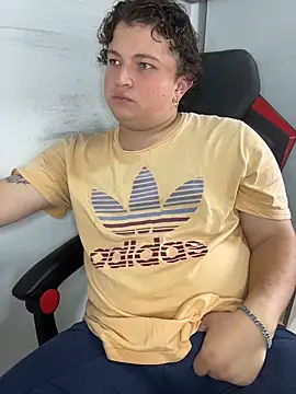 AndresChuboi online show from 12.05.25