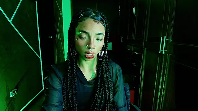 Snapshot of SexyNaf chatting on 02.25.25 SexyNaf online show from 02.25.25