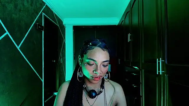 Snapshot of SexyNaf chatting on 02.26.25 SexyNaf online show from 02.26.25