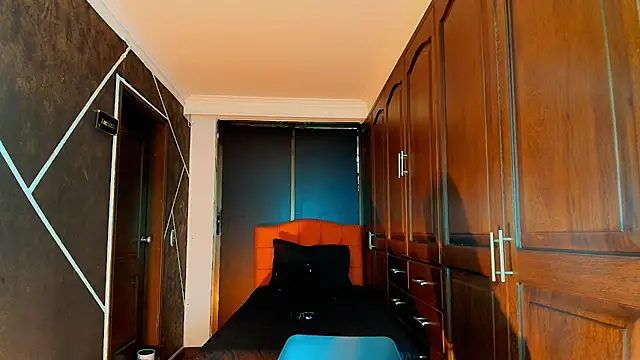 Snapshot of SexyNaf chatting on 03.06.25 SexyNaf online show from 03.06.25