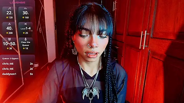 Snapshot of SexyNaf chatting on 03.17.25 SexyNaf online show from 03.17.25