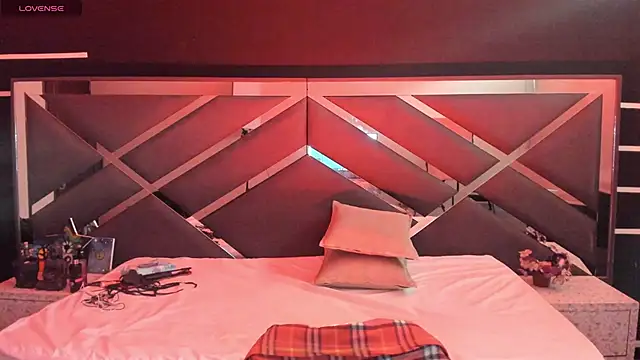 Snapshot of SexyNaf chatting on 09.12.25 SexyNaf online show from 09.12.25