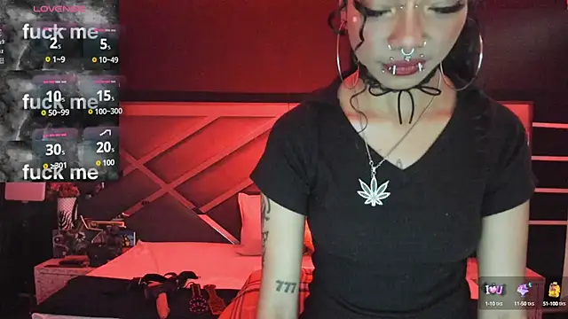 Snapshot of SexyNaf chatting on 09.27.25 SexyNaf online show from 09.27.25