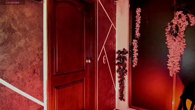 Snapshot of SexyNaf chatting on 11.06.25 SexyNaf online show from 11.06.25