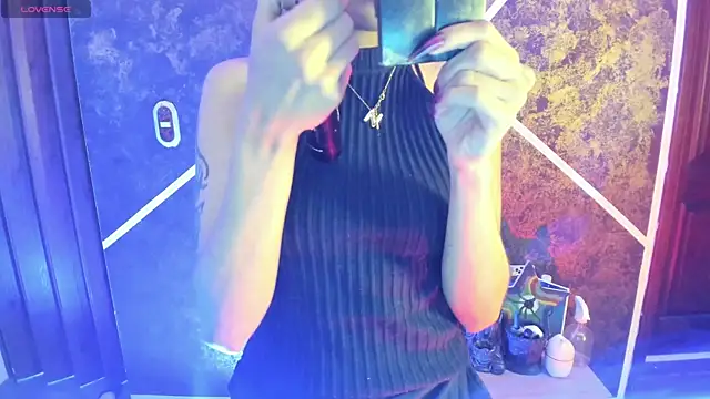 Snapshot of SexyNaf chatting on 11.11.25 SexyNaf online show from 11.11.25