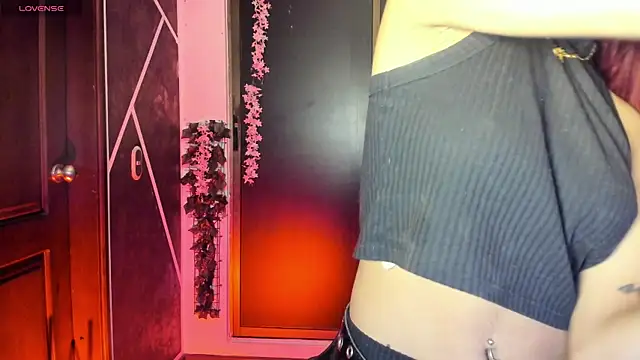 Snapshot of SexyNaf chatting on 11.13.25 SexyNaf online show from 11.13.25