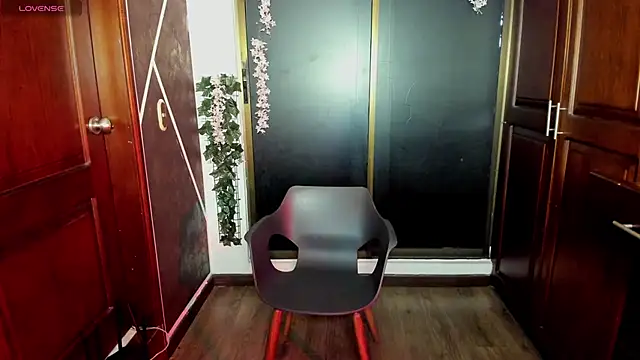 Snapshot of SexyNaf chatting on 11.14.25 SexyNaf online show from 11.14.25